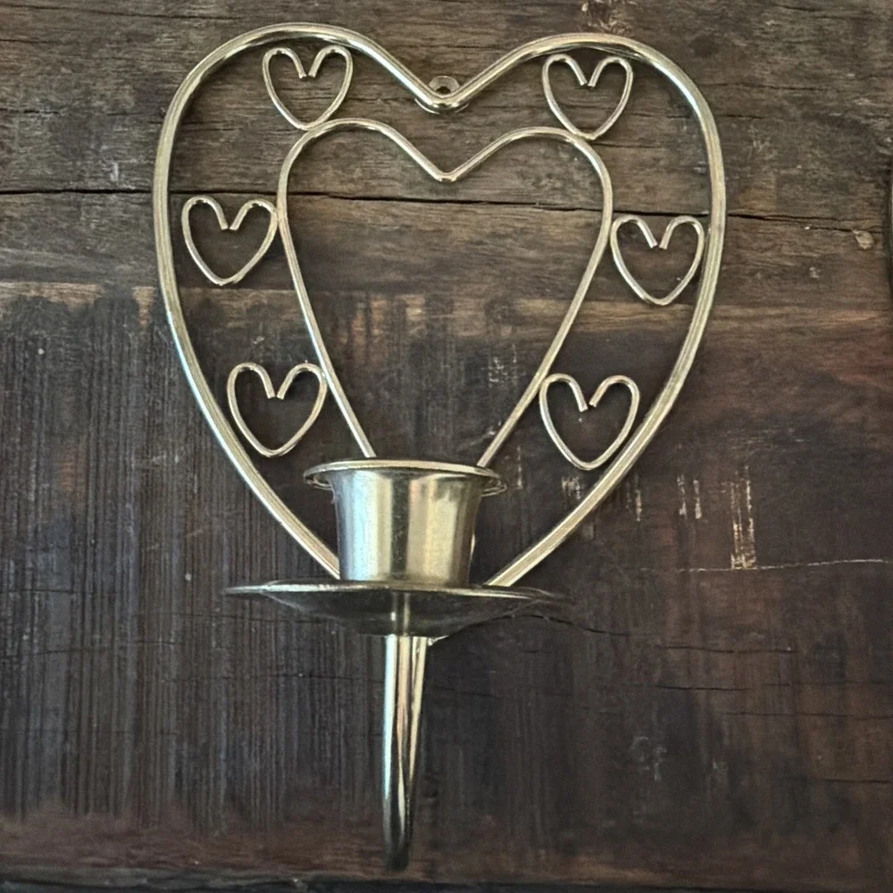 Vintage brass toned Heart-Shaped Wall-Mount Candle Holders Pair sconces retro